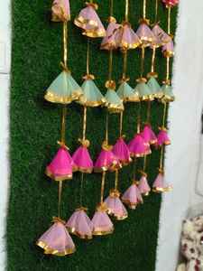 Guirlande de pompons en filet Royal Gota – Décoration suspendue faite à la main pour mariages et événements indiens, idéale pour Mehndi, Haldi et Diwali - Product Image 2