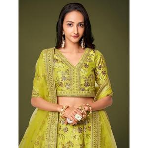 Fascinant néon vert paillettes soie Sangit Wear Lehenga Choli - Product Image 5