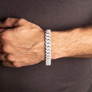 Premium Quality Luxury Diamond <b>Bracelet</b> with Secure Lock Fine Gold Jewelry for Bridal Festival and Formal Occasions for Sale - Product Image 2