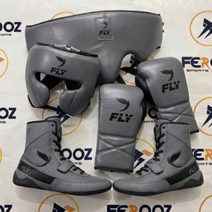 Kit de Entrenamiento de Kickboxing Elite con Vendas de Mano Estilo Competición, Protector de Cabeza, Protección Corporal, Protectores de Tibia y Zapatos de Combate - Product Image 6