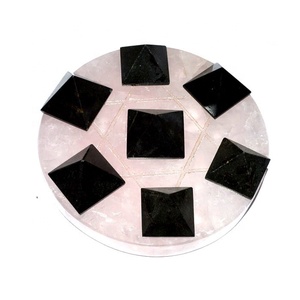 Artesanías de piedra semipreciosa 7 pirámides de cuarzo dorado sobre estrella dorada David Base negra - Product Image 2