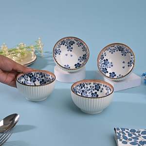 Bol à soupe en porcelaine côtelée à motif floral moderne, ensemble de 4, compatible micro-ondes, avec caractéristiques écologiques - Product Image 4