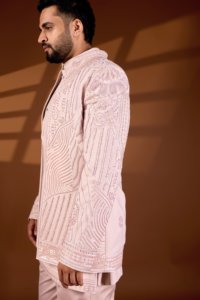 Blazer Jodhpuri para Hombre con Diseño de Ondas Lineales en Cuarzo Rosa, Base TR Lachko, Secuencia de Cuentas Multitamaño para Bodas y Fiestas - Product Image 6