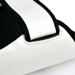 สนับแข้งหนังแท้ Fairtex รุ่นล่าสุด สีขาว สำหรับ MMA คิกบ็อกซิ่ง มวยไทย เทควันโด อุปกรณ์ป้องกันขา - Product Image 4