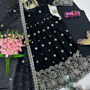 Robe de soirée en soie brodée bicolore avec dupatta et palazzo |   Travaux de paillettes |   Vêtements de soirée pour femmes - Product Image 1