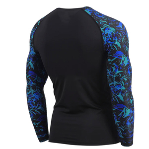 Rashguard pour homme, coupe ajustée, en spandex et polyester, manches longues, sublimation, avec design imprimé personnalisé - Product Image 2