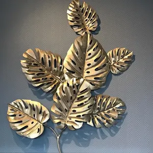 Décoration murale en métal artisanale avec un design géométrique artistique pour la décoration moderne des maisons, idéale pour les salons et les chambres. - Product Image 5