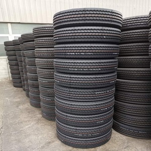 Pneus de camion semi-remorque fiables pour charges lourdes, construction robuste avec bande de roulement durable pour camions commerciaux et conduite sur autoroute - Product Image 4