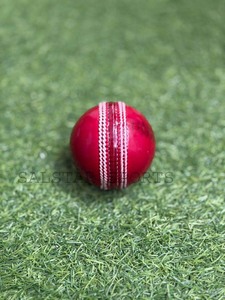 Pelota de Cricket Salstar de Primera Calidad, Fabricada con Cuero Vacuno de Primera Selección, Color Azul, Talla Juvenil, Personalizable en Colores y Logotipo - Product Image 6