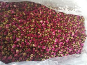 TENDANCES ACTUELLES : Boutons de rose séchés écologiques, purs et naturels, parfaits pour les boissons, la mixologie et l'extraction de parfum – Fournisseur direct - Product Image 2
