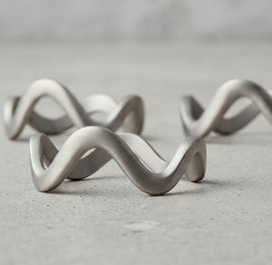 Metal Accessories Elegant <b>Silver</b> Wavy Metal <b>Napkin</b> Ring Table Decoration Wedding Birthday Party Metal <b>Napkin</b> Ring - Product Image 3