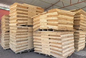 Chapa de Madera de Alta Calidad Cortada Rotacionalmente, Hecha en Vietnam a Precio Competitivo - Chapa de Madera de Ingeniería Vietnamita - Product Image 4