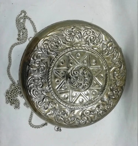 Vintage <b>Silver</b> Brass <b>Clutch</b> With Arched Handle and Intricate Floral Design At Wholesale Cheap Price from India - Product Image 6