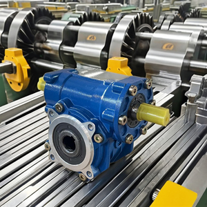 Reductor de velocidad industrial MVF040, engranaje helicoidal, producto de reducción de Transmisión eficiente - Product Image 4