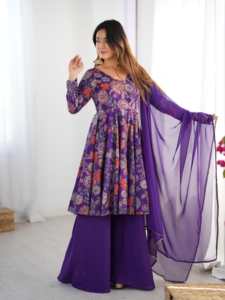 Conjunto de diseñador de tela Chanderi de seda romana con estampado por descarga, top estilo Kediya con vuelo completo, pantalón Plazzo y Dupatta, listo para usar. - Product Image 2
