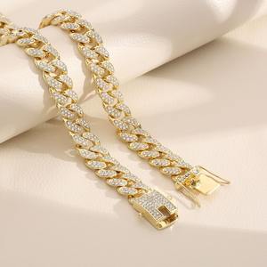 จี้เพชรทองคำคุณภาพเยี่ยม สร้อยคอทำมือสำหรับงานเฉลิมฉลองและเครื่องรางนำโชค มีจำหน่ายในปริมาณมาก - Product Image 3