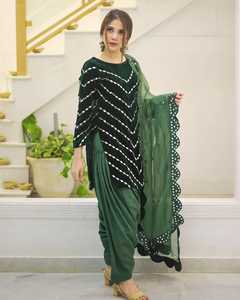 Costume brodé 3 pièces, design personnalisé, arrivée festive, robes Punjabi pour femmes, vêtements traditionnels indiens et pakistanais brodés - Product Image 6
