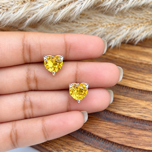 Clous d'oreilles en cristal jaune taillé en forme de cœur, en argent sterling 925 avec pierre précieuse citrine étincelante, bijoux élégants et minimalistes pour femmes - Product Image 2