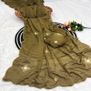 VASTRA COTTAGE Elegante Saree de Seda Crushed con Borde Cutdana Arco y Blusa sin Coser con Hilo Moti Resham y Trabajo Manual - Product Image 2