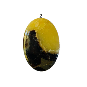 Cabujón de septariano amarillo natural de una sola pieza que puedes comprar para la creación de joyas como colgantes, anillos o macramé. - Product Image 2