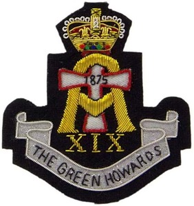 2026 Top Ranking Customized Hand Embroidered 3D Felt Sew-On Patch Blazer Badge University Tactical Crest Gold Wire OEM Services - Product Image 1