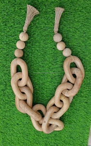 Guirlande décorative en bois, chaîne et perles, sculptée à la main, décoration moderne de style ferme pour table et décoration de la maison - Product Image 3