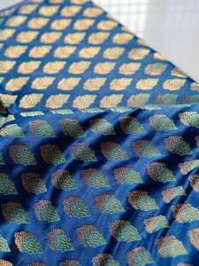 Tissu en soie jacquard métallisé bleu, imprimé, tissé, damassé, pour robes et ameublement - Product Image 4