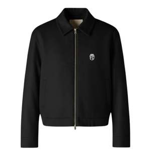 Chaqueta de Espiga a Medida para Hombre en Color Carbón con Cierre de Cremallera Elegante, Tela de Alta Calidad y Diseño Moderno para Mayor Comodidad - Product Image 1
