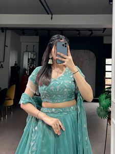 Lehenga Choli Dupatta indien en soie brodée, prêt-à-porter, best-seller, tenue de fête et de mariage avec robe en soie - Product Image 3