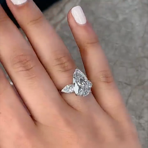 Anillo de Diamante de Corte Pera de 2 Quilates Cultivado en Laboratorio, Oro Blanco de 14K, Joyería Vintage para Compromiso y Boda, Certificado IGI - Product Image 2