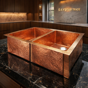 Fregadero de cocina rectangular de cobre puro antiguo de cuatro orificios, doble tazón, hecho a mano, martillado y cepillado, de montaje bajo encimera, de Daystar Trade - Product Image 2