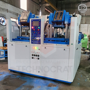 Máquina de Fabricación de Suelas Tricolores de TPR, TPU y PVC Technocrat Mouldings con Bomba de Engranajes 380V/220V, 1 Año de Garantía - Product Image 5