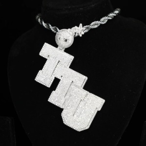 Colgante de Plata 925 con Nombre Vertical de Moissanita Redonda Iced Out para Hombre, Estilo Hip Hop Rapper Bling, Collar con Colgante Bust Down - Product Image 6