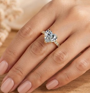 Anillo de Compromiso con Diamante Cultivado en Laboratorio, Corte Corazón y Redondo, Oro Sólido de 10K, 14K, 18K, Banda de Platino, Joyería Fina Romántica para Novia, Color DEF - Product Image 6
