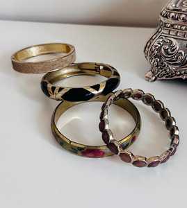 Pulseras de Resina de Alta Calidad con Diseño de Ángel, Altamente Pulimentadas, Estilo Colorido para Chicas, Hechas a Mano en India - Product Image 3