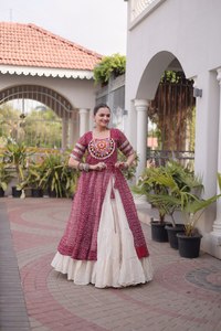Lehenga Choli Gujarati Chaniya Choli, el Vestido Más Vendido para Navratri, Disponible a un Precio Accesible para Bailar Garba y Dandiya - Product Image 3