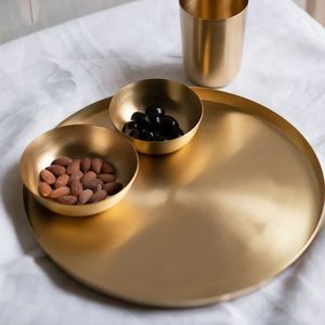 Plateau de service en laiton artisanal, vaisselle décorative en métal pour servir des collations, des fruits, des desserts, du thé, du café, des repas et des rafraîchissements. Fabriqué à la main. - Product Image 1