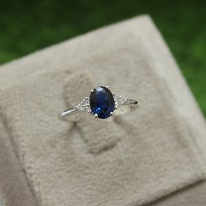 Anillo de Plata de Ley 925 con Zafiro Azul Ovalado y Diseño de Viña Trenzada, Anillo de Promesa Elegante, Joyería con Piedra de Nacimiento, Regalo para Mujer - Product Image 4