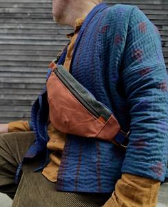 Sac bandoulière vintage en cuir et toile, sac de voyage décontracté et tendance pour l'extérieur, étanche avec fermeture éclair LCSB-0012 - Product Image 3