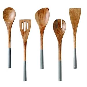 Cuchara de cocina de madera noble de primera calidad, diseñada para brindar resistencia, durabilidad y un rendimiento cómodo para la cocina diaria. - Product Image 3