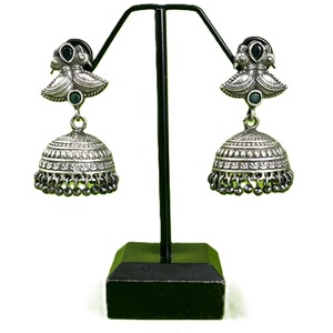 ต่างหูระย้าทรงวินเทจทำจากทองเหลืองชุบเงินออกซิไดซ์ ประดับด้วยเพชรทรงลูกแพร์ สำหรับผู้หญิง ของขวัญเครื่องประดับอินเดีย - Product Image 1