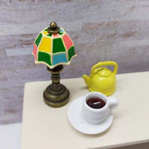 Accesorios para Casa de Muñecas en Miniatura 1:12, Lámpara de Mesa de Metal Pintada para Decoración - Product Image 6