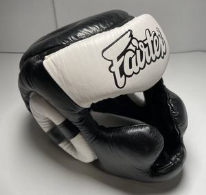 Protector de Cabeza de Doble Visera para MMA y Muay Thai, de Cuero Duradero de Alta Calidad, con Cierre de Gancho y Bucle, 7 Ventilaciones para Entrenamiento - Product Image 1
