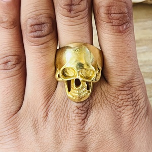 Bague Tendance Hip Hop Crâne Gothique en Laiton pour Hommes, Plaqué Or 18 carats, Bijoux de Motard Squelette Lisse, Vente en Gros/OEM/ODM - Product Image 3
