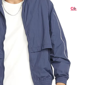 Ensemble de survêtement court deux pièces pour homme, couleur personnalisée, nouveau style, veste coupe-vent à capuche zippée et short coupe-vent pour homme - Product Image 3
