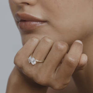 แหวนเพชรทรงมาร์คีส์และทรงลูกแพร์ 14K ทองคำขาว ประดับเพชรเลี้ยงในห้องปฏิบัติการ ดีไซน์หรูหราแบบ Toi Et Moi แหวนหมั้นสองเม็ดสำหรับเธอ ขายส่ง - Product Image 4