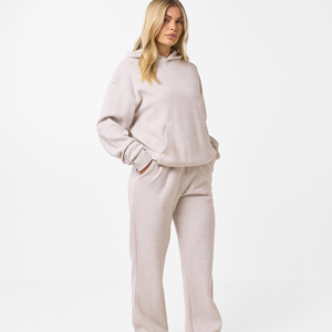 Compra en línea chándales para mujer en colores vibrantes y con diseños modernos, perfectos para sesiones de gimnasio, viajes, jogging y estilo de vida informal. - Product Image 6