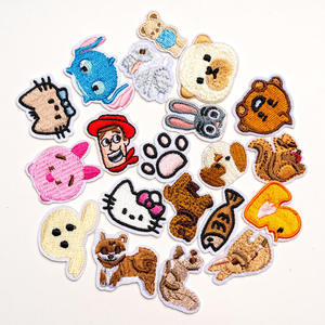 Patch brodé personnalisé avec logo, badge Velcro auto-agrippant, patch en tissu 3D gonflé thermocollant pour vêtements et chapeaux - Product Image 6