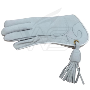 ถุงมือฟอลคอนออกแบบพิเศษด้วยผ้าที่ทนทาน นิ้วมือยืดหยุ่นได้ จับกระชับมือ และกระชับข้อมืออย่างปลอดภัย - Product Image 4