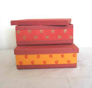 Boîtes solides de style nouveau, en carton et en papier métallisé ou imprimé, de forme rectangulaire, pour cadeaux et emballages de Noël - Product Image 3